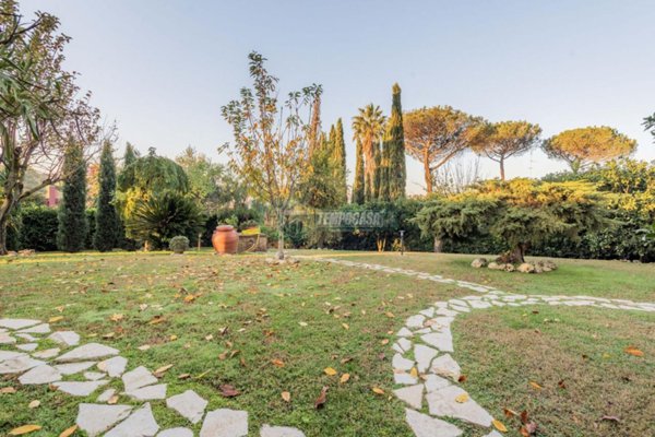 appartamento in vendita a Roma in zona Castel di Leva