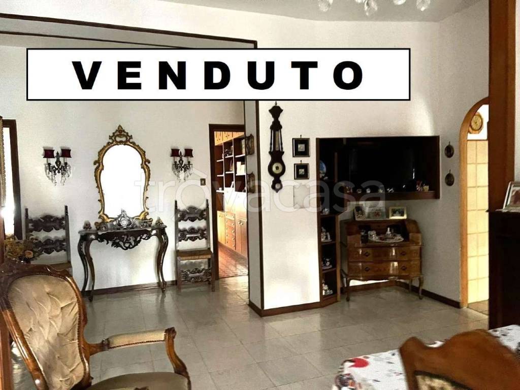 appartamento in vendita a Roma in zona Cinecittà