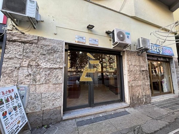 locale commerciale in vendita a Roma in zona Don Bosco