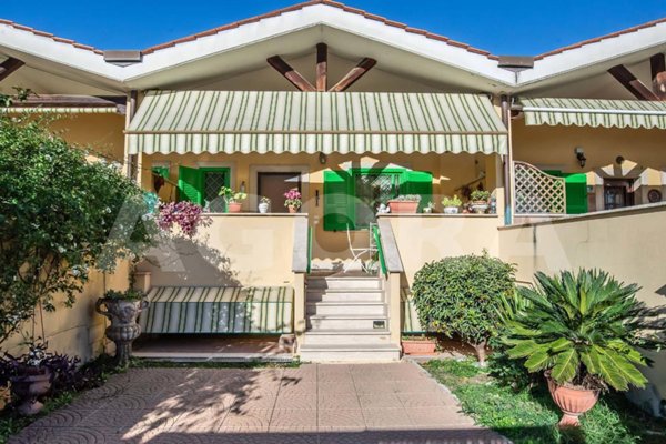 casa indipendente in vendita a Roma in zona Dragona/Bagnoletto