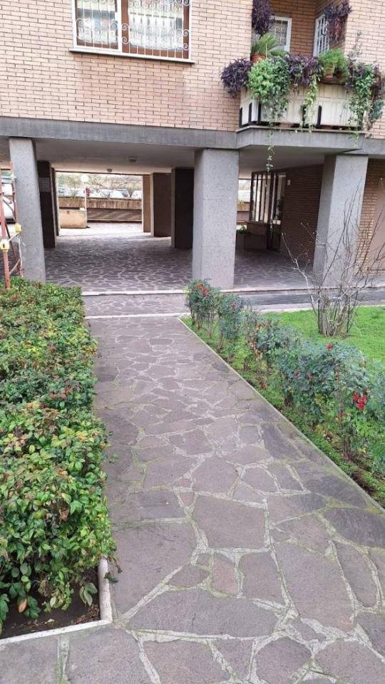 appartamento in vendita a Roma in zona Cinecittà