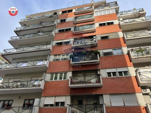 appartamento in vendita a Roma in zona Tuscolano