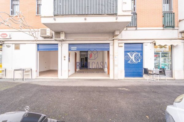 negozio in vendita a Roma in zona Tor Vergata/Torrenova