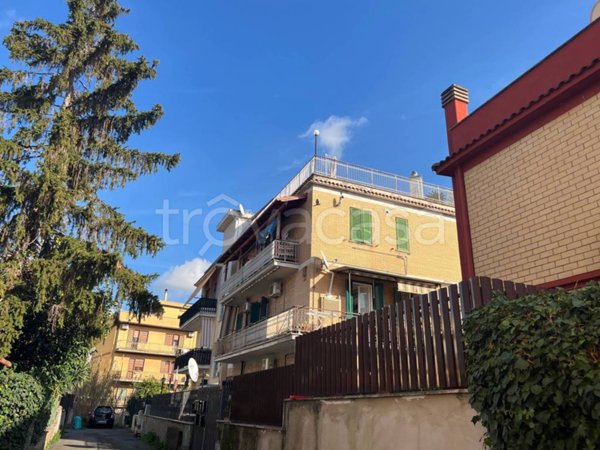 appartamento in vendita a Roma in zona Tor Bella Monaca