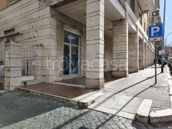 negozio in vendita a Roma in zona Aurelio