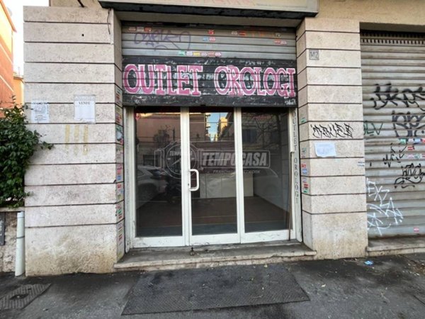 appartamento in vendita a Roma in zona Tuscolano