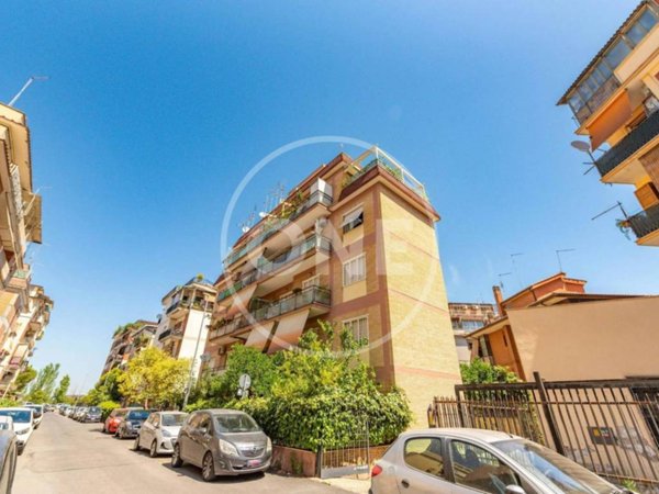 appartamento in vendita a Roma in zona Torre Maura