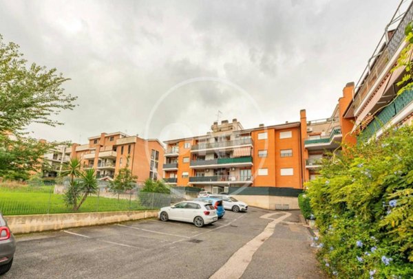 appartamento in vendita a Roma in zona Castelverde
