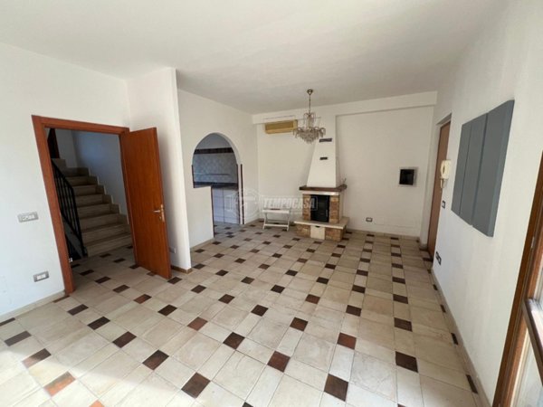 casa indipendente in vendita a Roma in zona Pantan Monastero