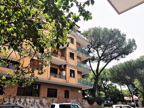 appartamento in vendita a Roma in zona Appio Claudio