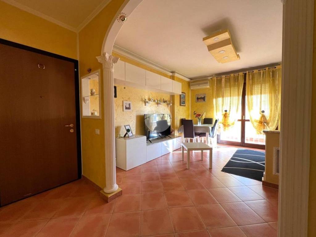appartamento in vendita a Roma in zona Ponte di Nona