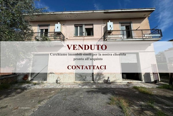 casa indipendente in vendita a Roma in zona Acilia