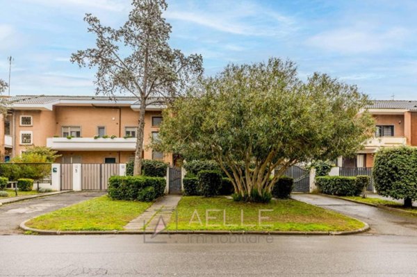 casa indipendente in vendita a Roma in zona Axa