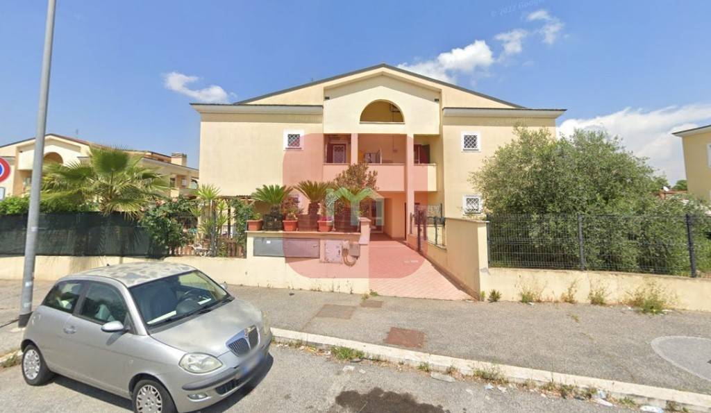 appartamento in vendita a Roma in zona Castelverde
