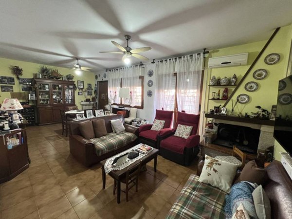 villa in vendita a Roma in zona San Basilio