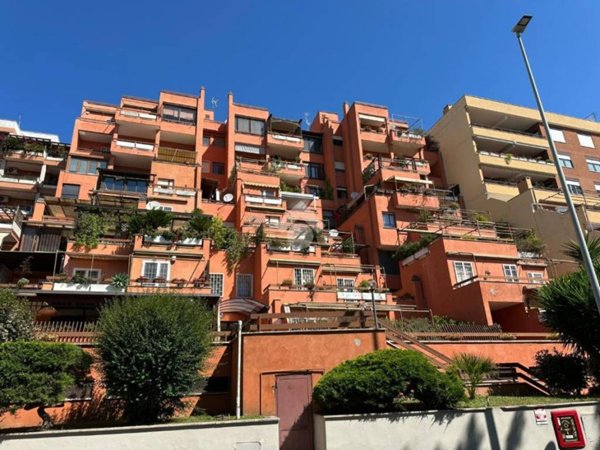 appartamento in vendita a Roma in zona EUR