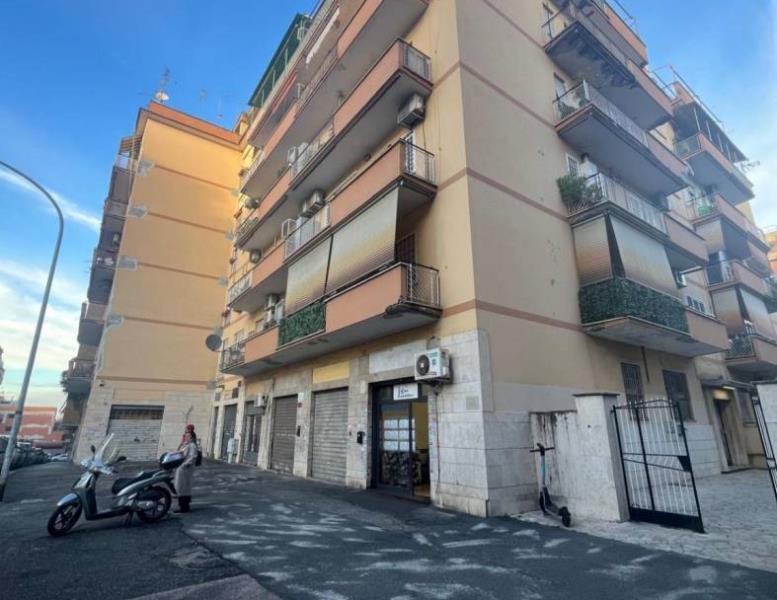 appartamento in vendita a Roma in zona Collatino