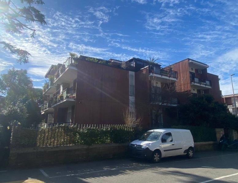 appartamento in vendita a Roma in zona Torre Gaia