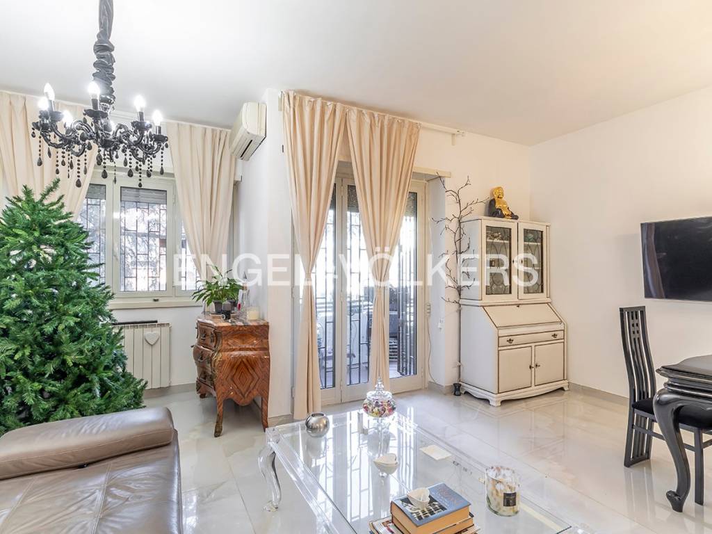 appartamento in vendita a Roma in zona Spinaceto
