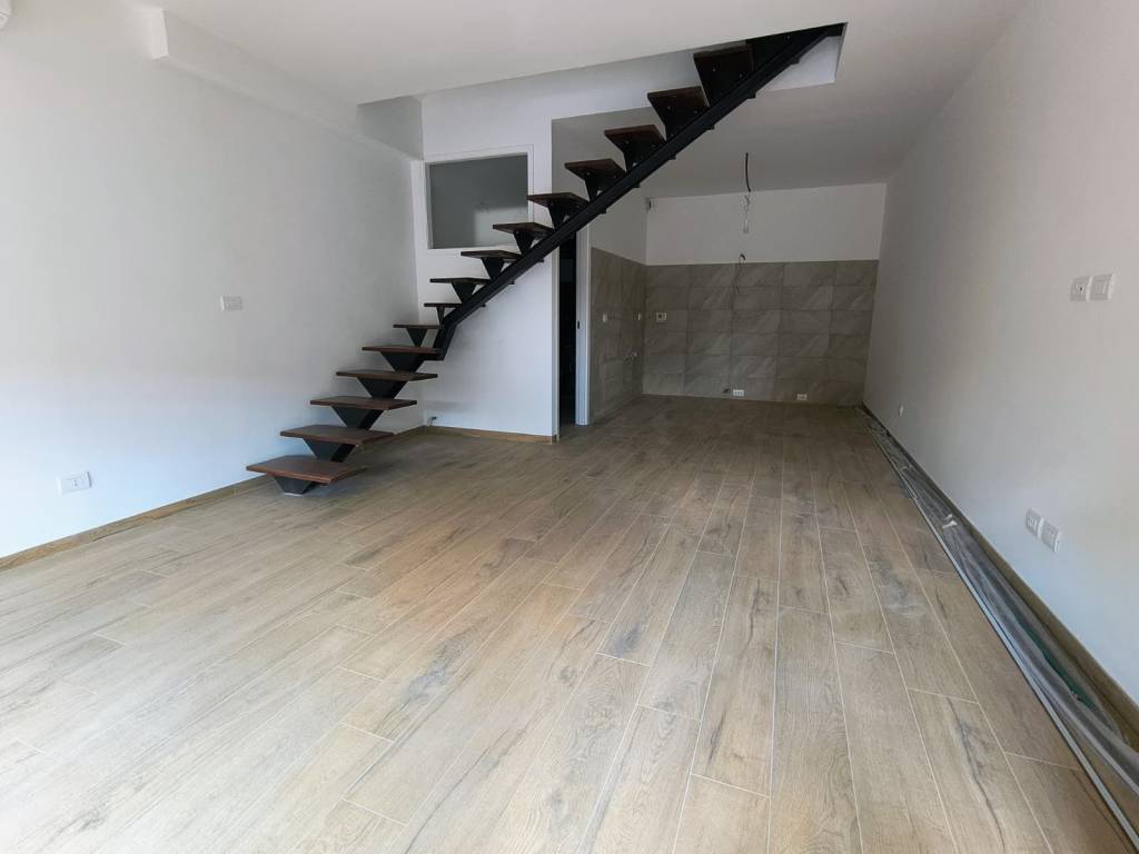 casa indipendente in vendita a Roma in zona Tuscolano