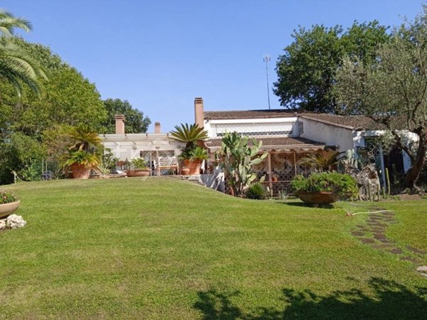 casa indipendente in vendita a Roma in zona Olgiata