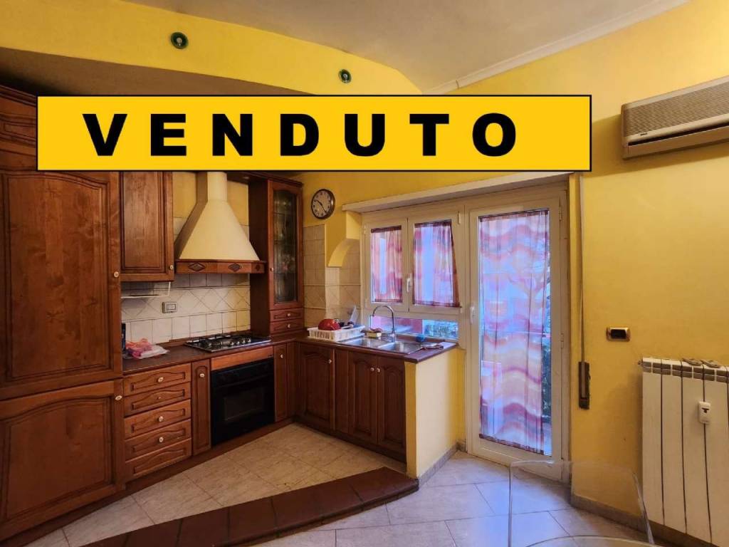 appartamento in vendita a Roma in zona Portuense