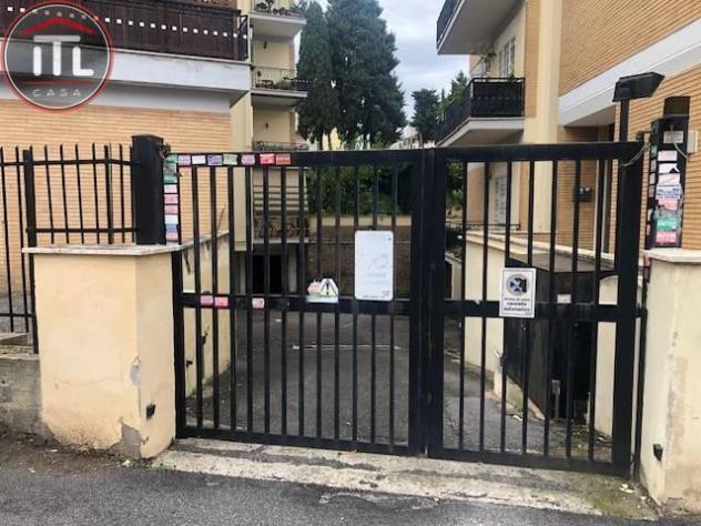 negozio in vendita a Roma in zona Primavalle