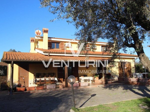 casa indipendente in vendita a Roma in zona Valle Muricana