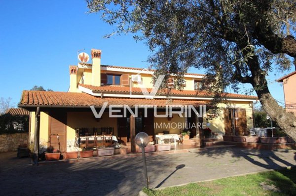 casa indipendente in vendita a Roma in zona Valle Muricana
