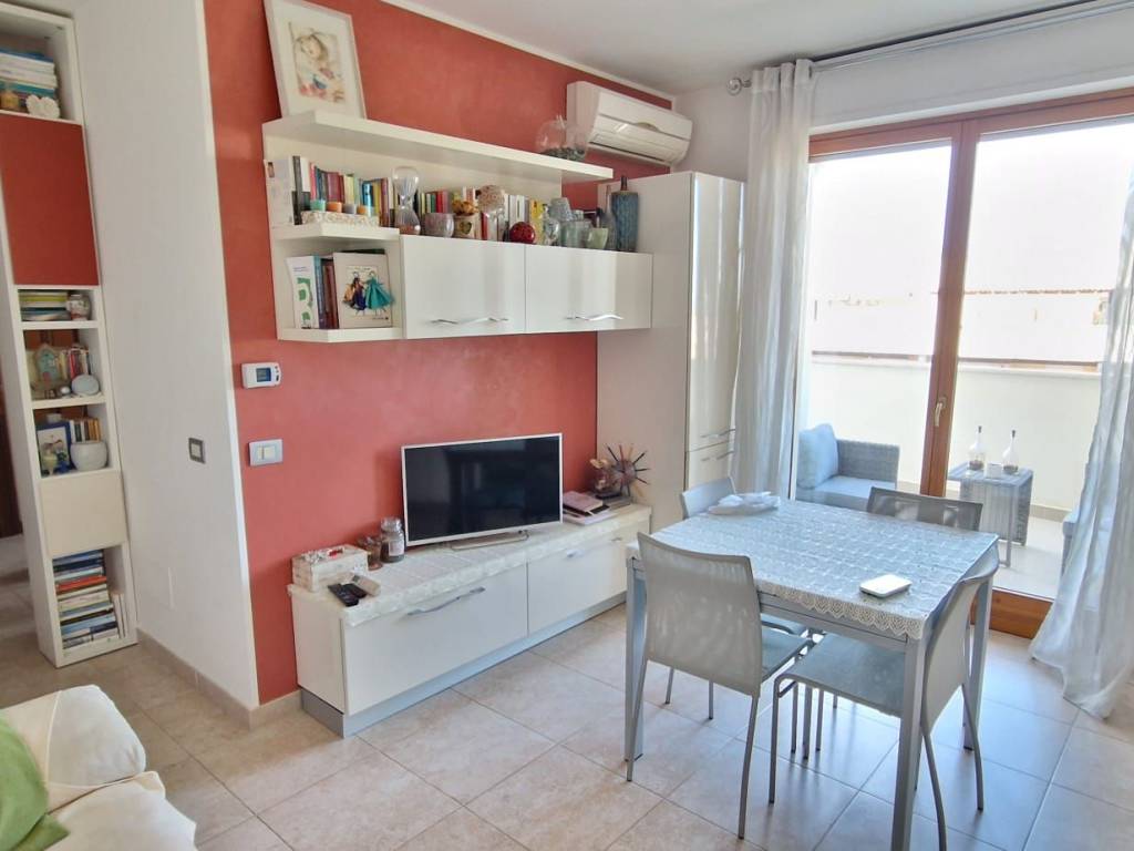 appartamento in vendita a Roma in zona Ponte di Nona