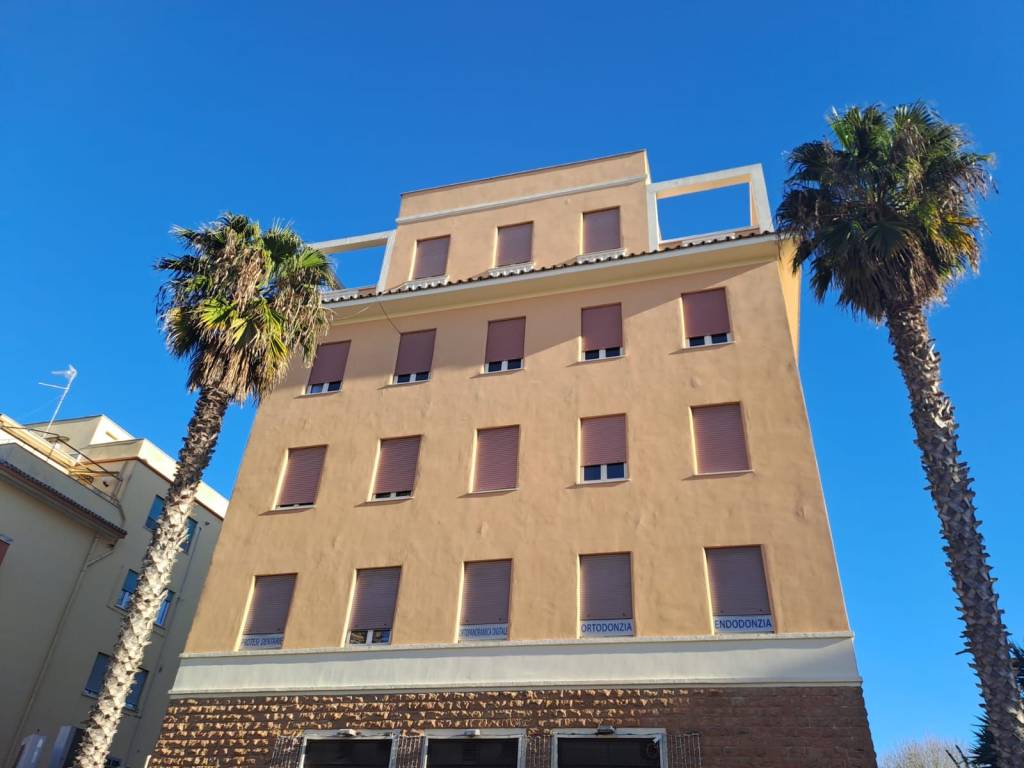 appartamento in vendita a Roma in zona Castel Fusano