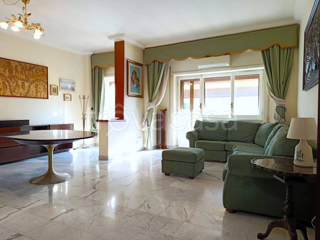 appartamento in vendita a Roma in zona Portuense