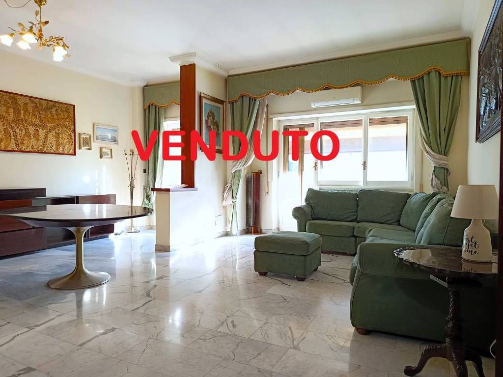 appartamento in vendita a Roma in zona Portuense