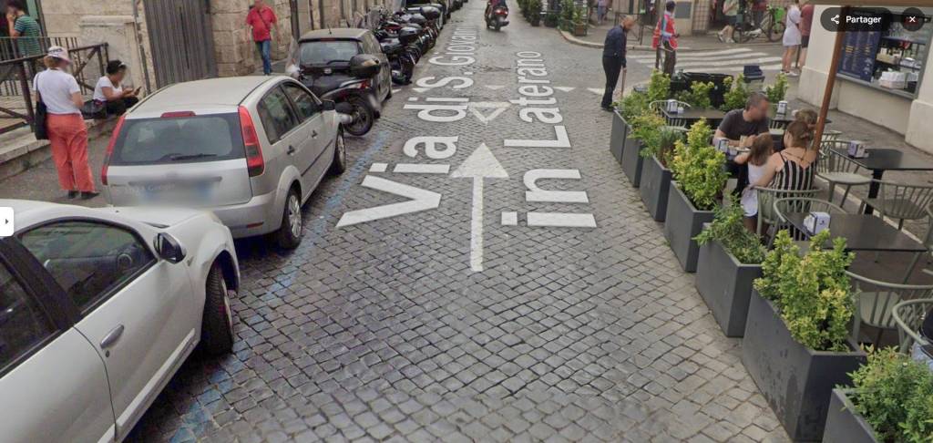 appartamento in vendita a Roma in zona Celio