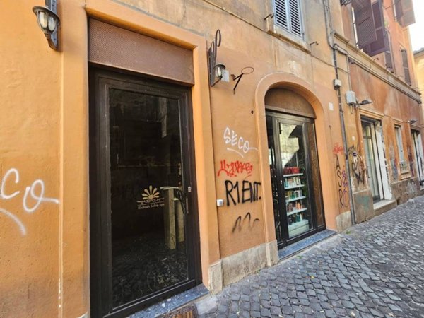 appartamento in vendita a Roma in zona Rione Monti/Campitelli