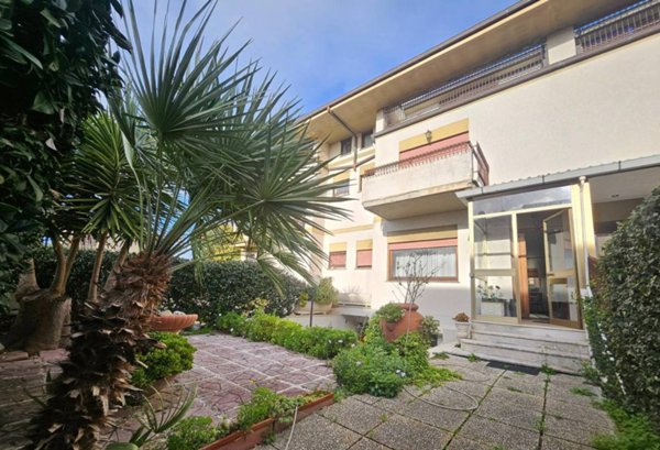 casa indipendente in vendita a Roma in zona Axa