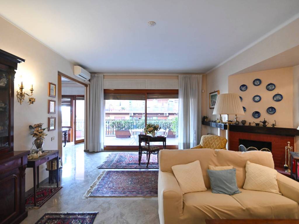 appartamento in vendita a Roma