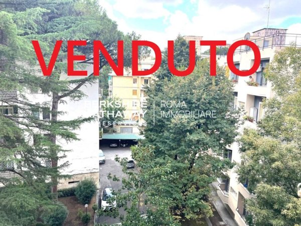 appartamento in vendita a Roma in zona EUR