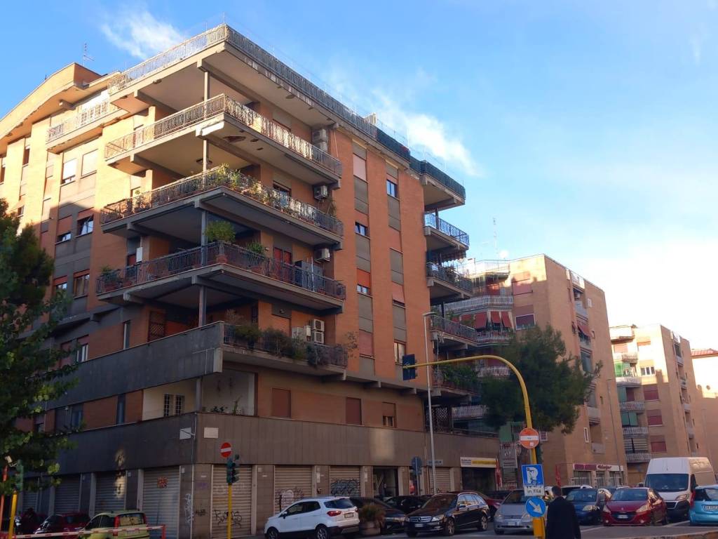appartamento in vendita a Roma in zona Portuense