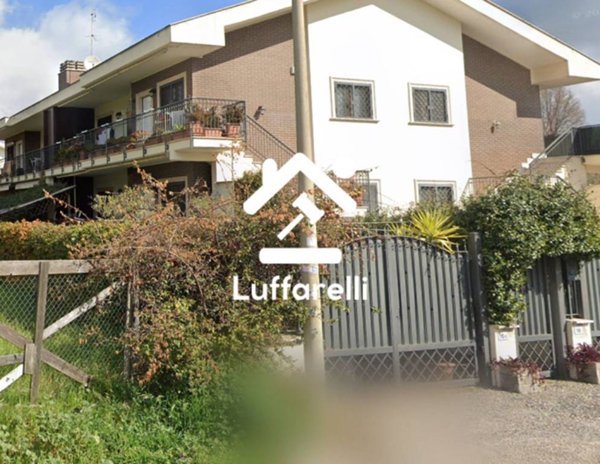 casa indipendente in vendita a Roma in zona Infernetto