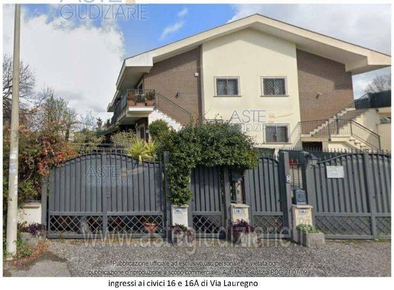 appartamento in vendita a Roma in zona Infernetto