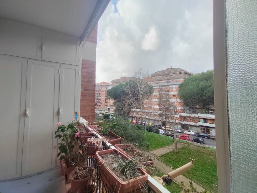 appartamento in vendita a Roma in zona Prenestino-Labicano