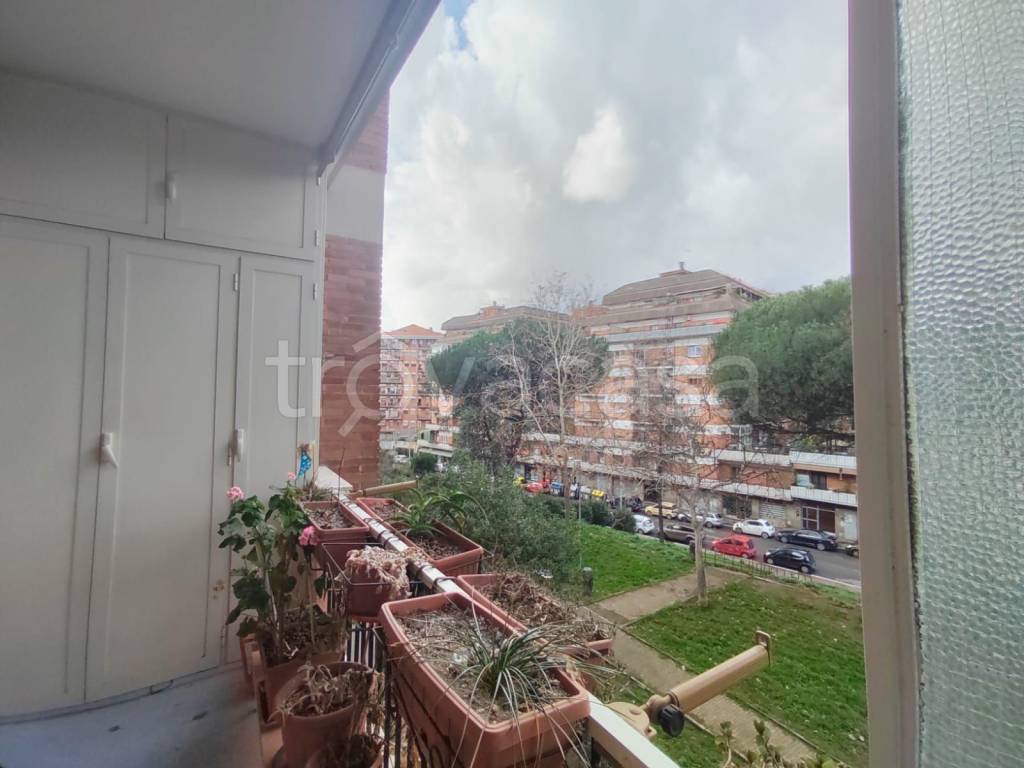 appartamento in vendita a Roma in zona Prenestino-Labicano