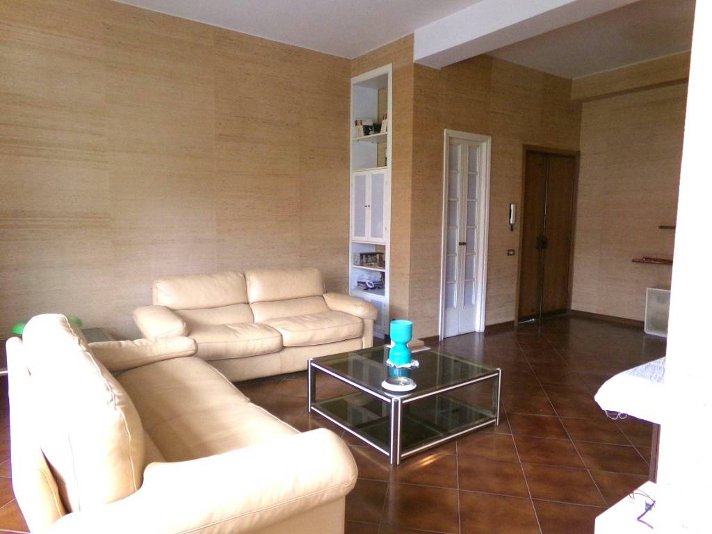 appartamento in vendita a Roma in zona Ostia