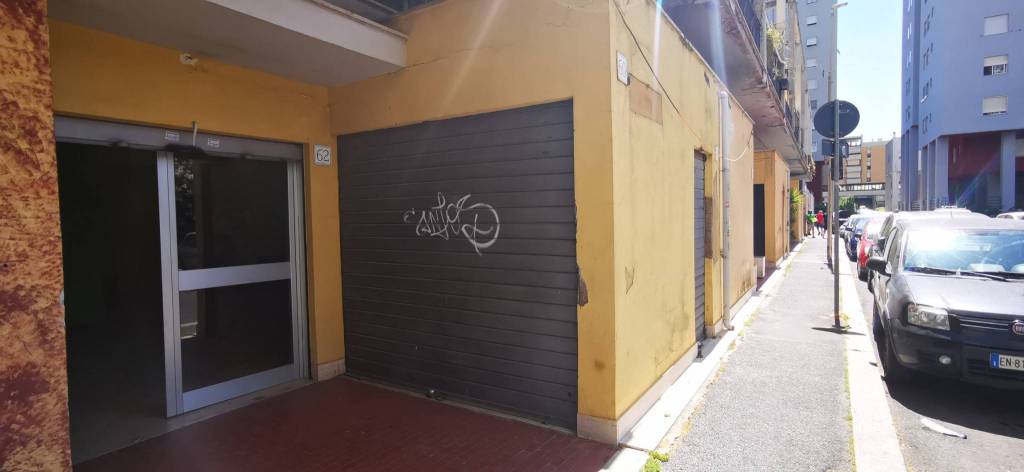 appartamento in vendita a Roma in zona Ostiense