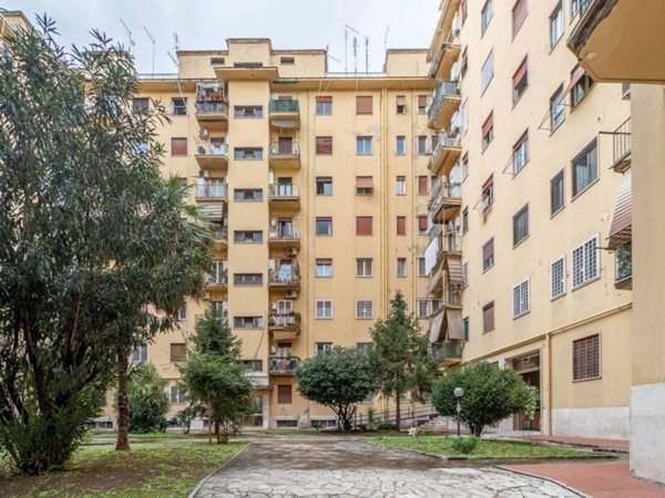 appartamento in vendita a Roma in zona Cinecittà