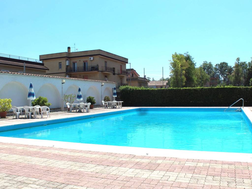appartamento in vendita a Roma in zona EUR