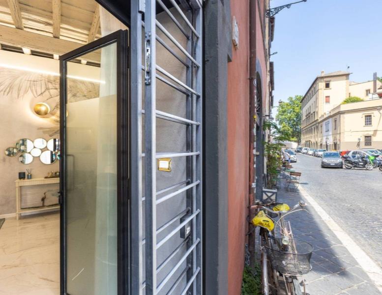 appartamento in vendita a Roma in zona Parione/Sant'Eustachio