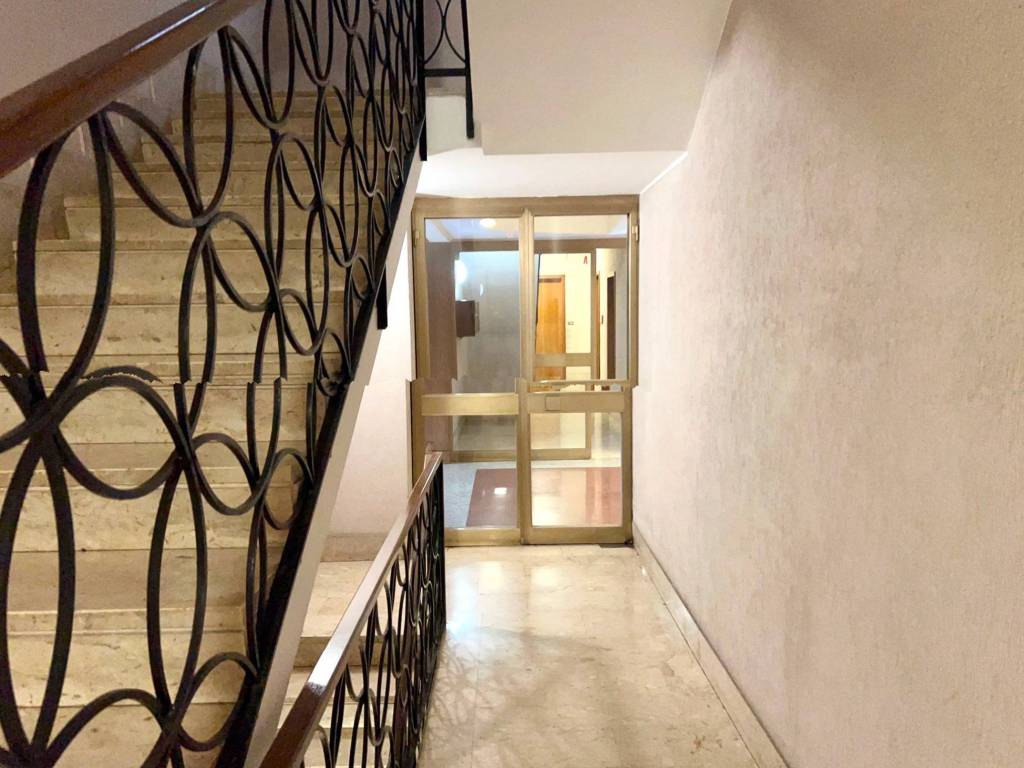 appartamento in vendita a Roma in zona Giuliano Dalmata