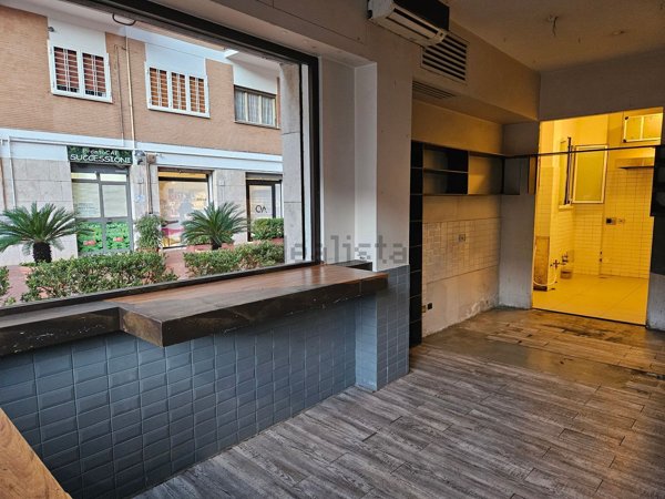 locale commerciale in vendita a Roma in zona Gianicolense